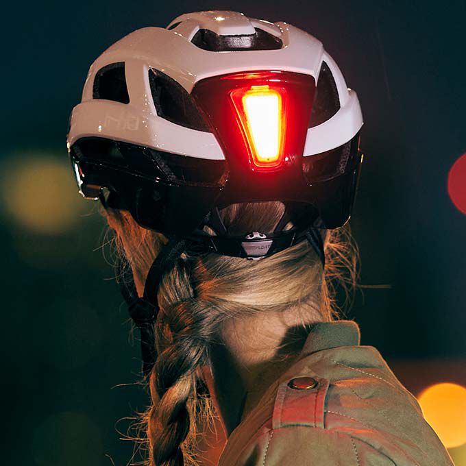 Bell + Blackburn Grid Rear Helmet Light Details