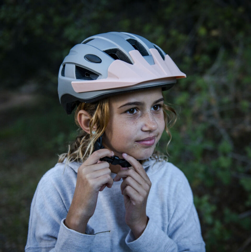 Bell Rally Child Helmet: A Pink Splatter Stella Review - Flat Iron Bike