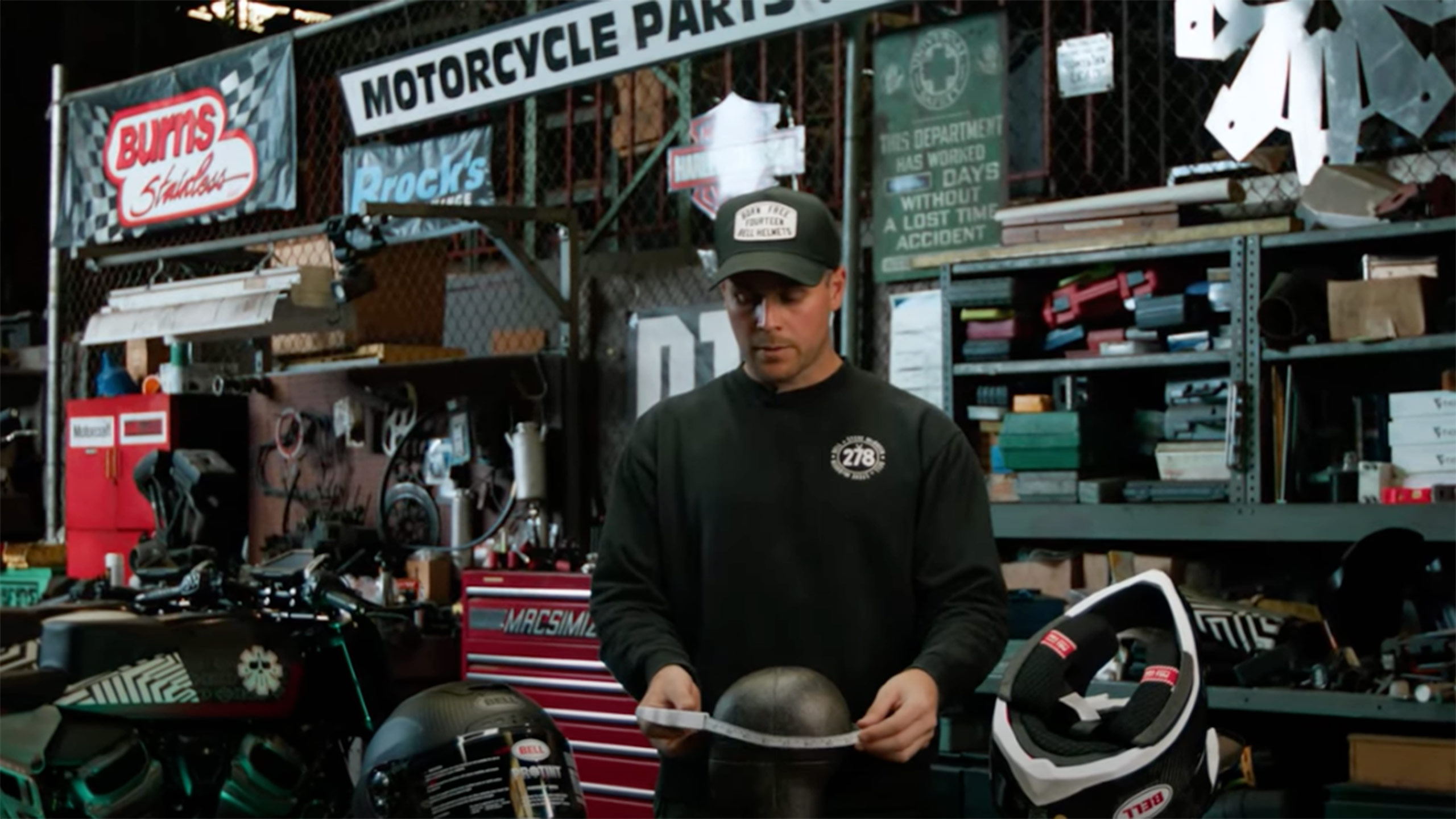 how to size a motorcycle helmet
