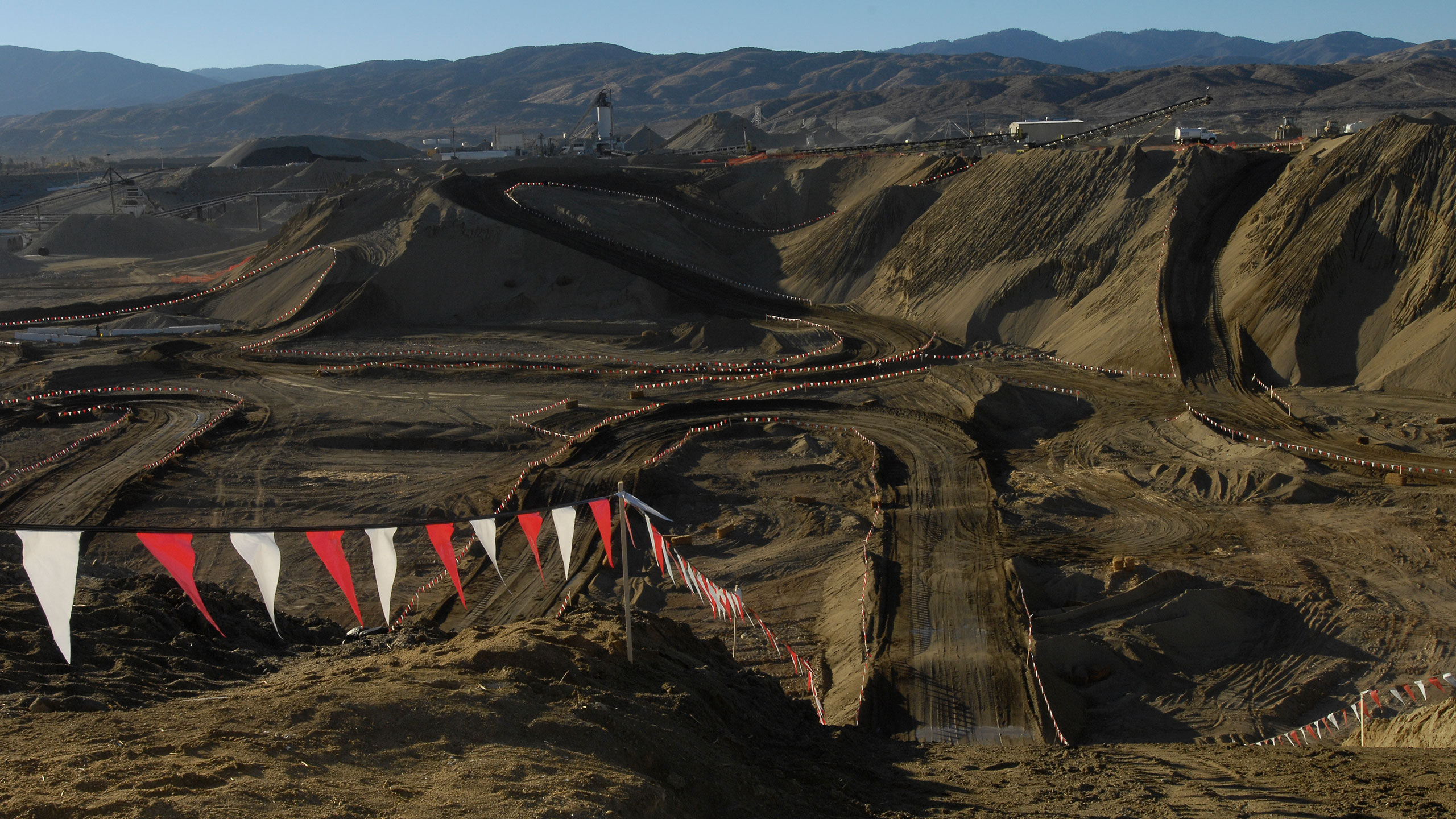 Bell Day In The Dirt helmet track